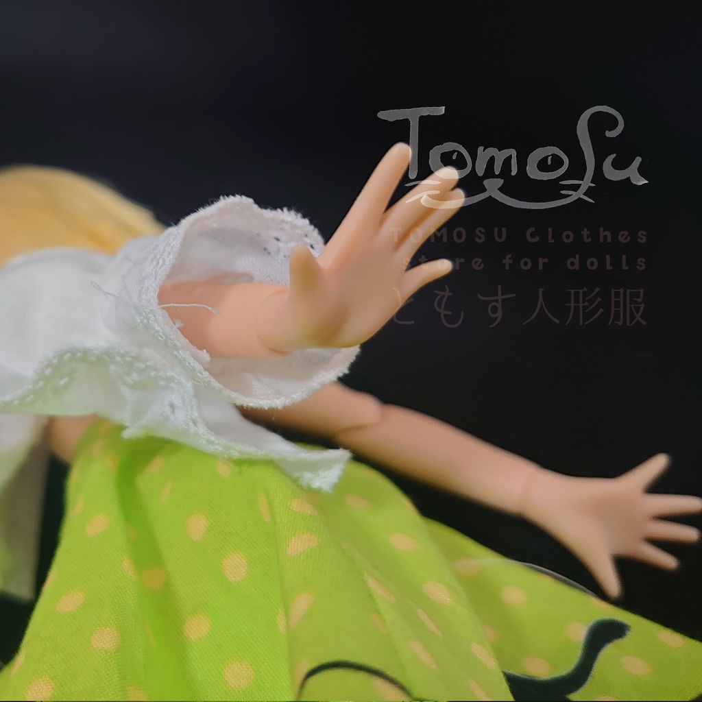 20～27ｃｍ向けペプラムブラウス