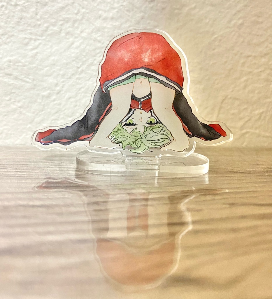 使い道のないもちうぐ擬人化アクスタ