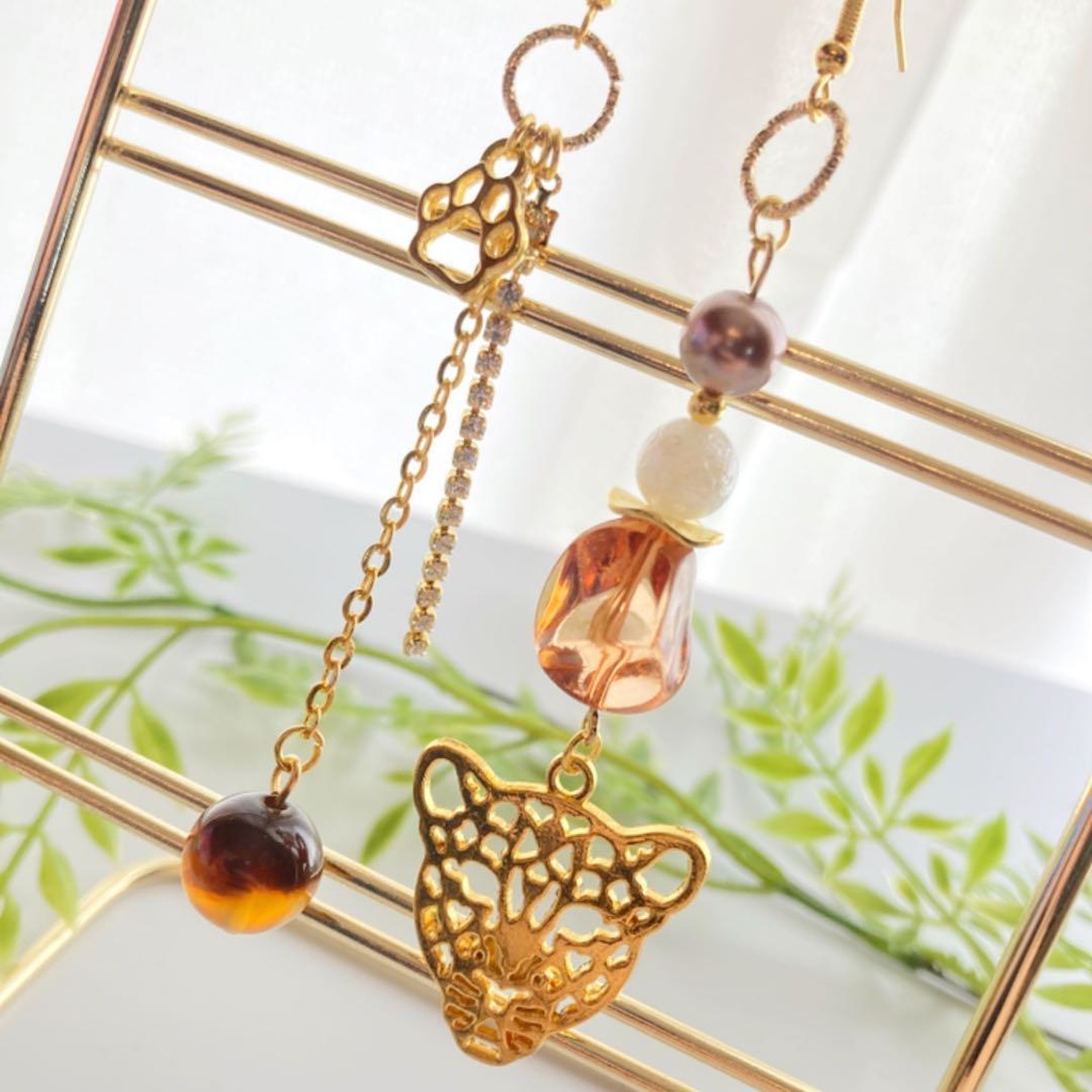 ツイステ/サバナクロー寮イメージピアス*イヤリング