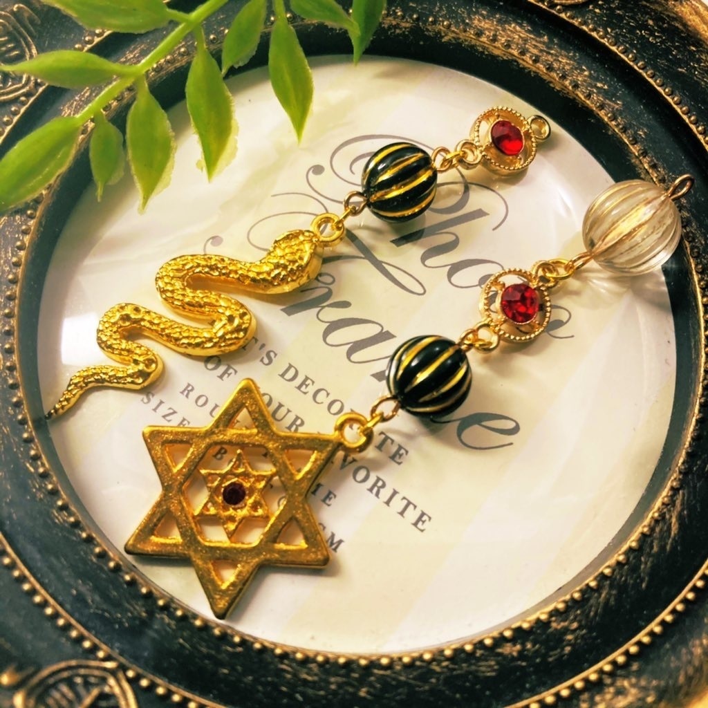 ツイステ/スカラビア寮イメージピアス*イヤリング