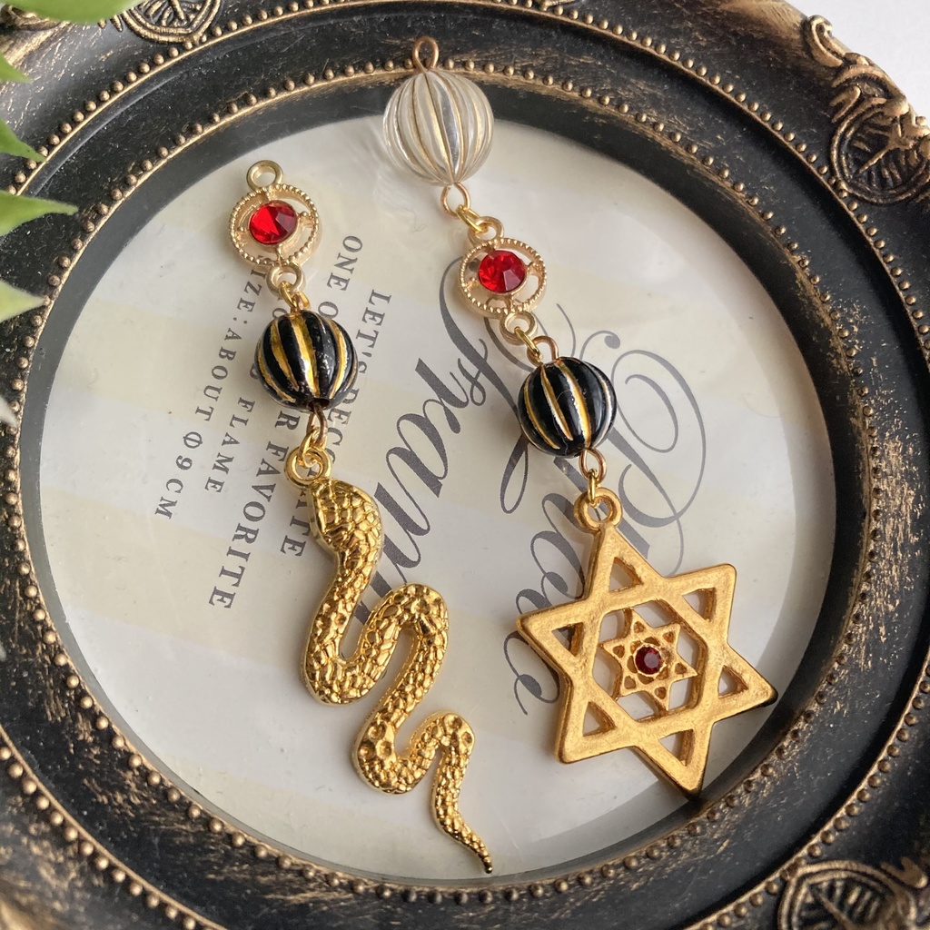 ツイステ/スカラビア寮イメージピアス*イヤリング