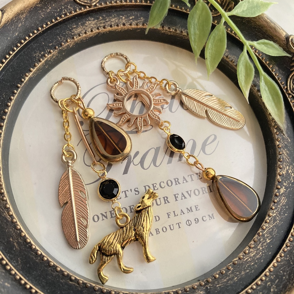 ツイステ/サバナクロー寮イメージピアス*イヤリング