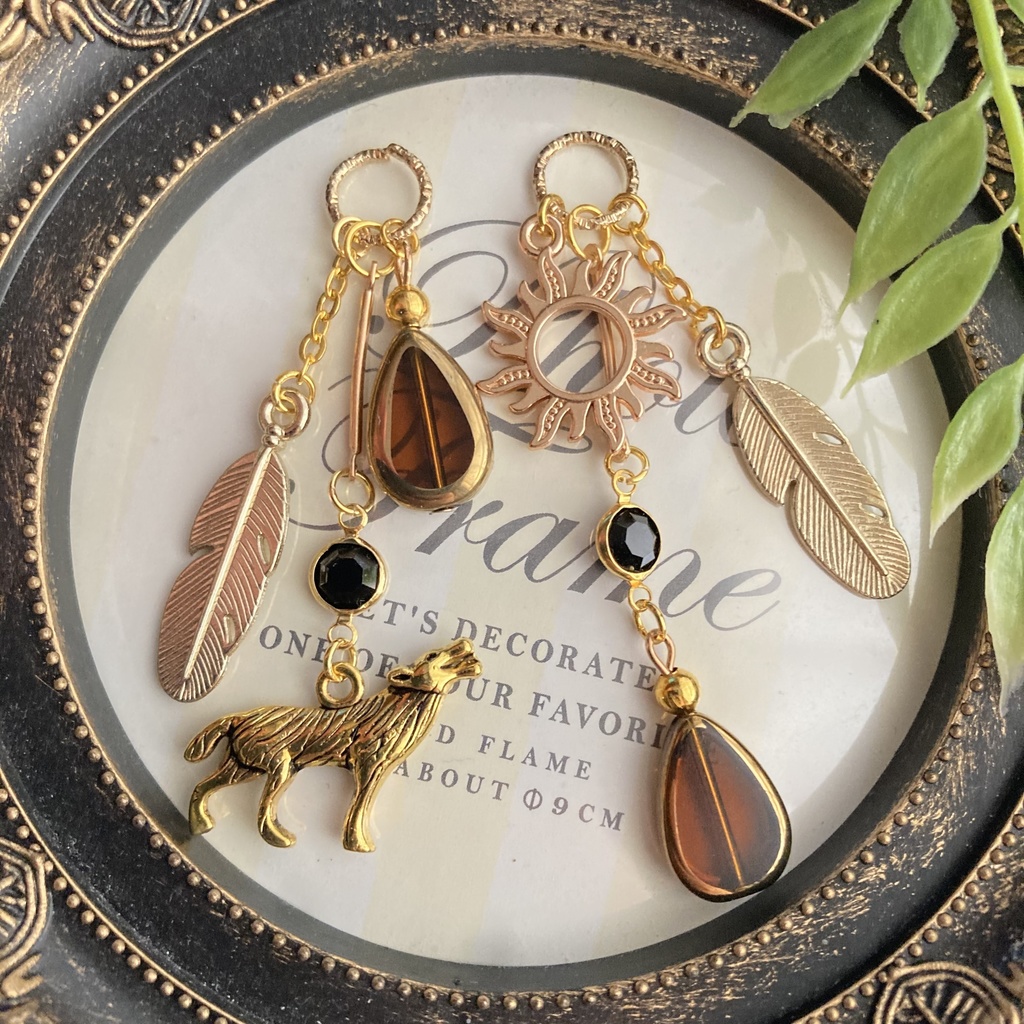 ツイステ/サバナクロー寮イメージピアス*イヤリング