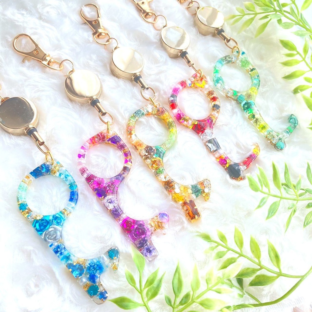 ツイステ概念/ハーツラビュル寮イメージ*鍵型キーホルダー