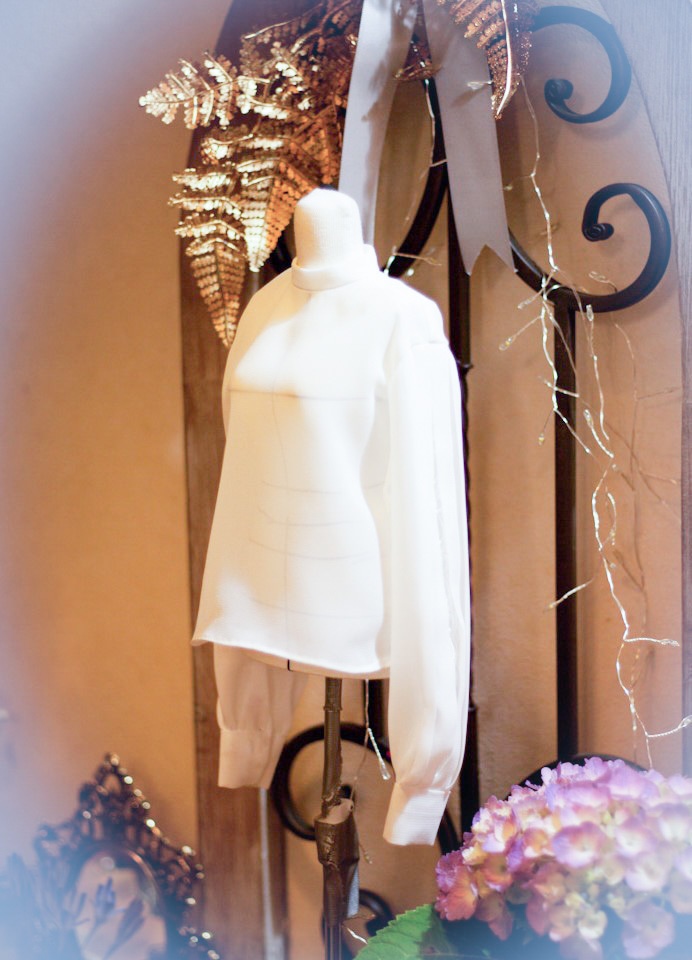 60㎝ドール用)エンタシスのブラウス(ブラウス単品)