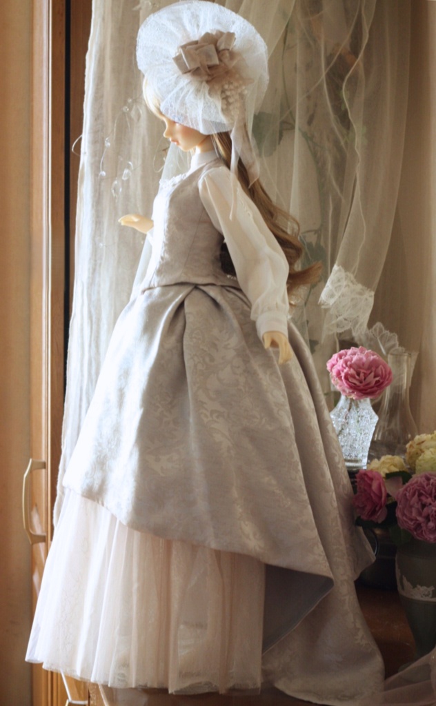 (60㎝ドール用)ジャガードドレス ウェスト細目ヒップ小さ目(ブラウス無し))