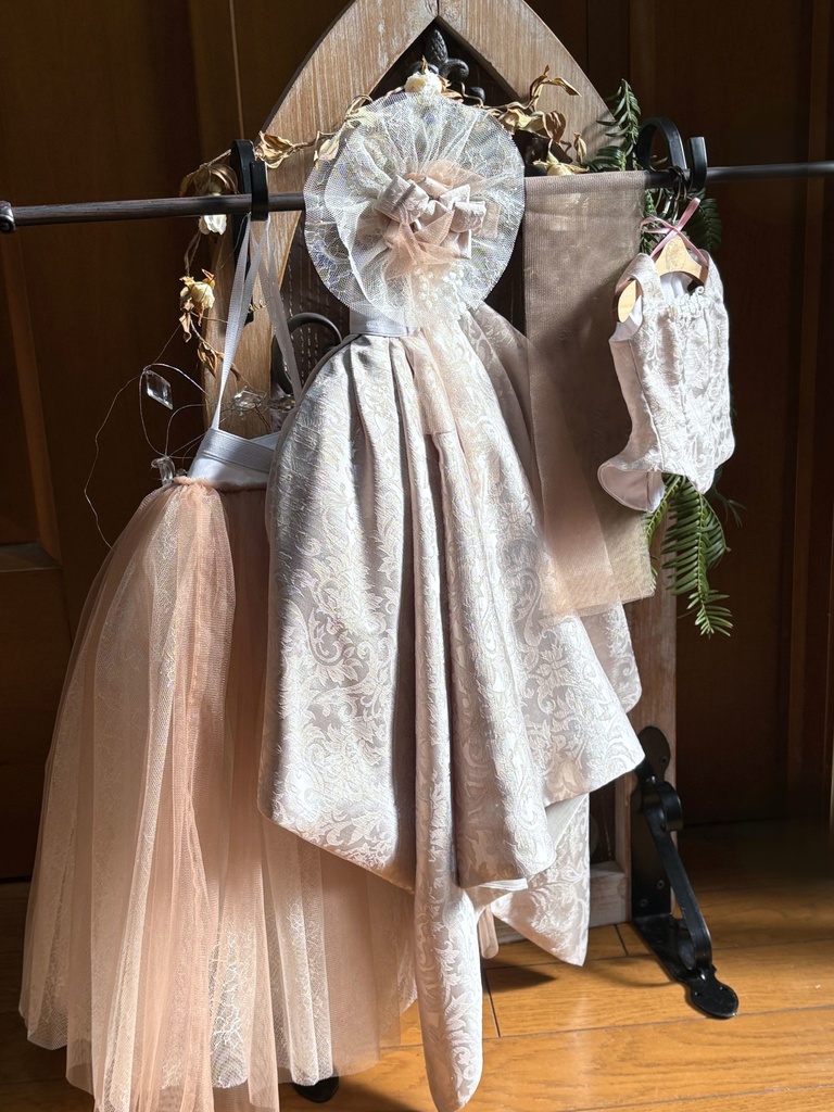 (60㎝ドール用)ジャガードドレス ウェスト細目ヒップ小さ目(ブラウス無し))