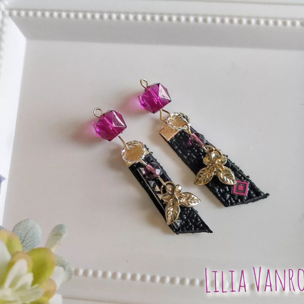 【twst】タマーシュナ・ムイナ🦁👳👑🦇イメージピアス/イヤリング