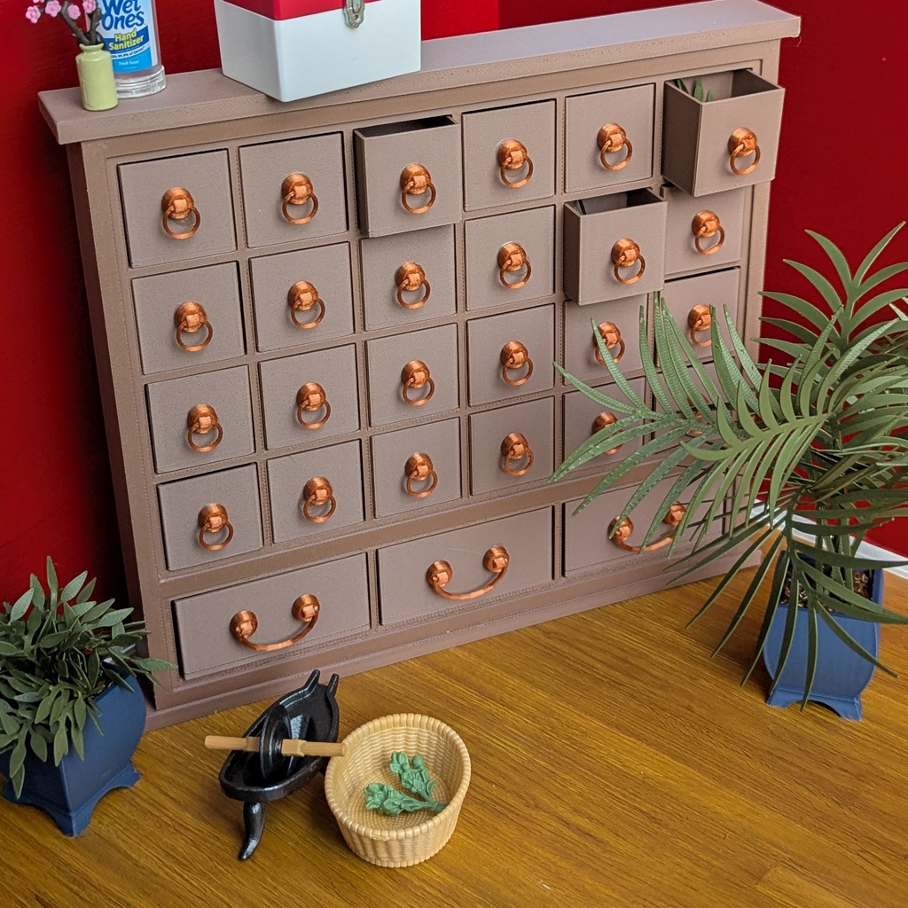 Miniature Apothecary Cabinet (ミニチュア薬箪笥)