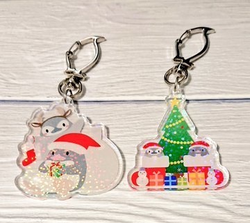 仲良しペンギンのキラキラクリスマスキーホルダー