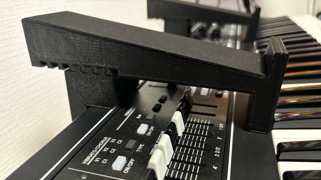 キーボードスタンド on キーボード (ミニ鍵盤用)