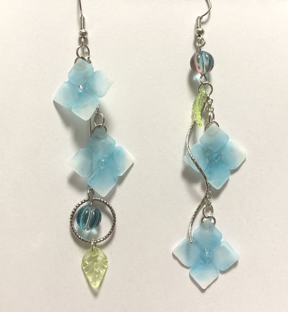 【創作】紫陽花　青（ピアス/イヤリング変更可能）