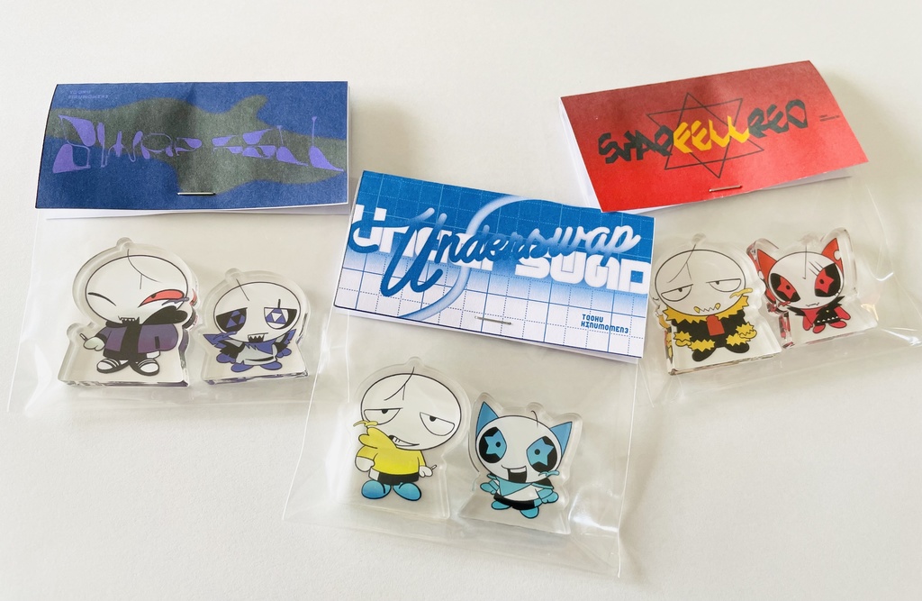 白い頭の二頭身キャラ|自立アクスタ