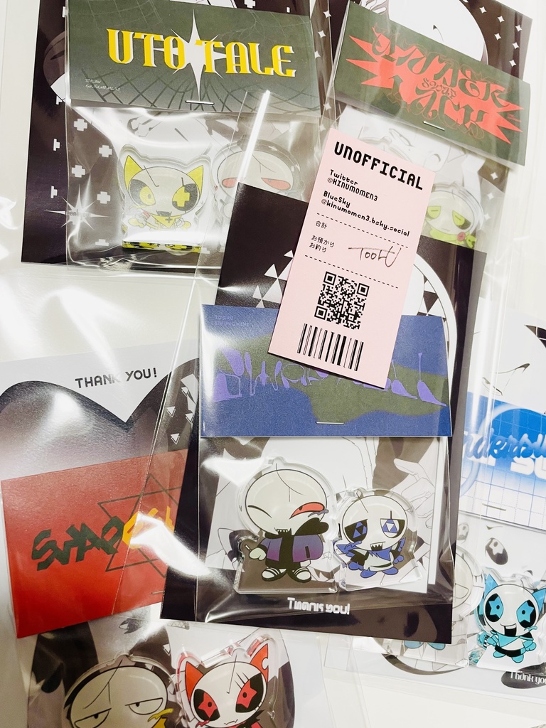 白い頭の二頭身キャラ|自立アクスタ