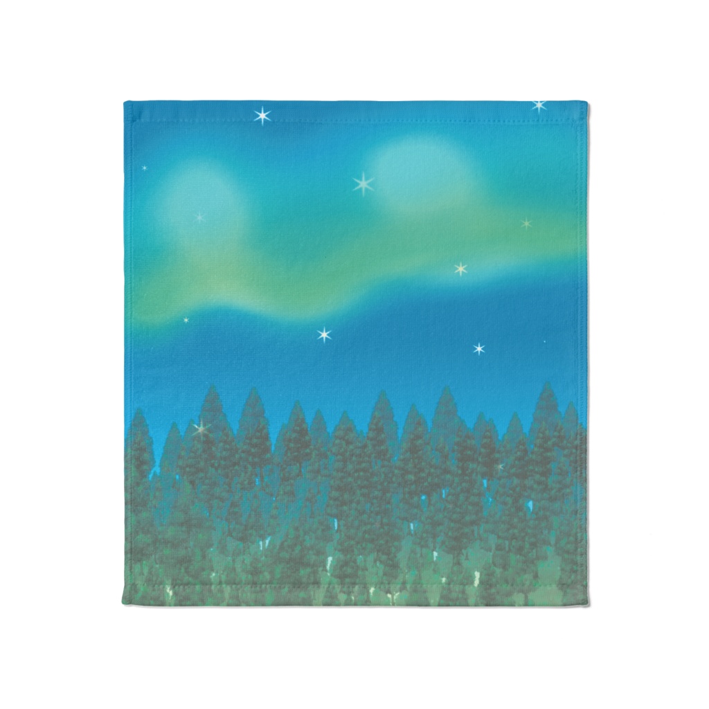 オーロラ輝く夕空の森