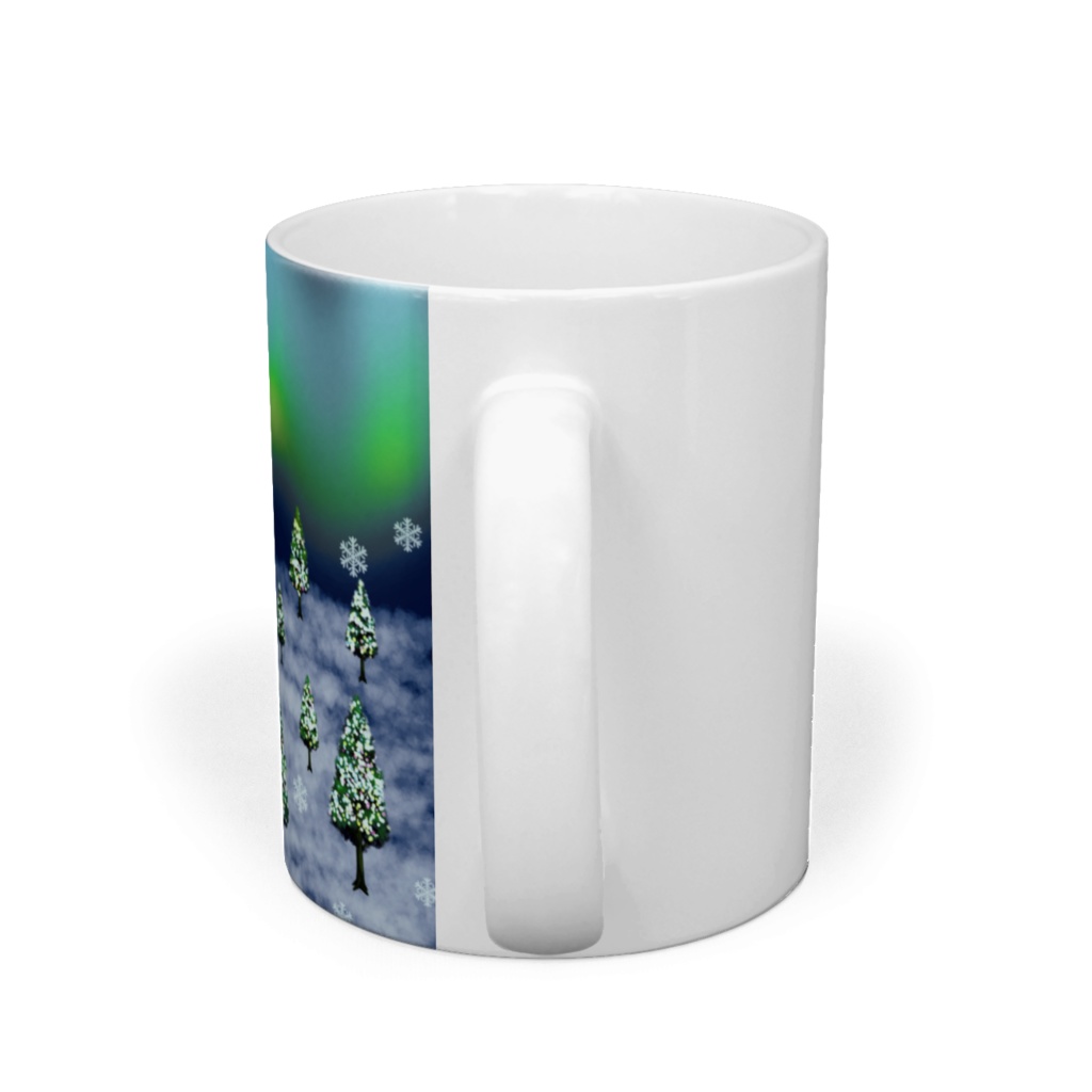 オーロラ輝く雪の夜空のイルミネーションツリー