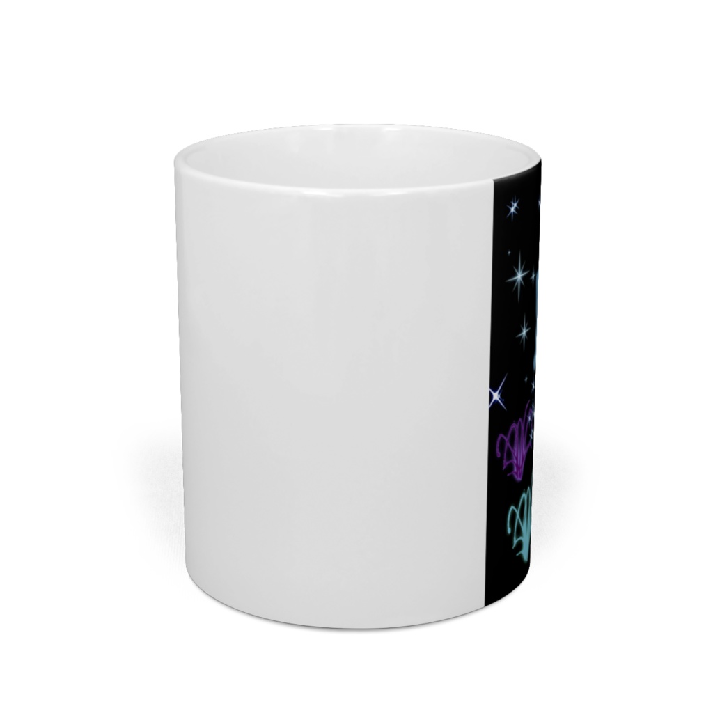 発光する幻想的な蝶