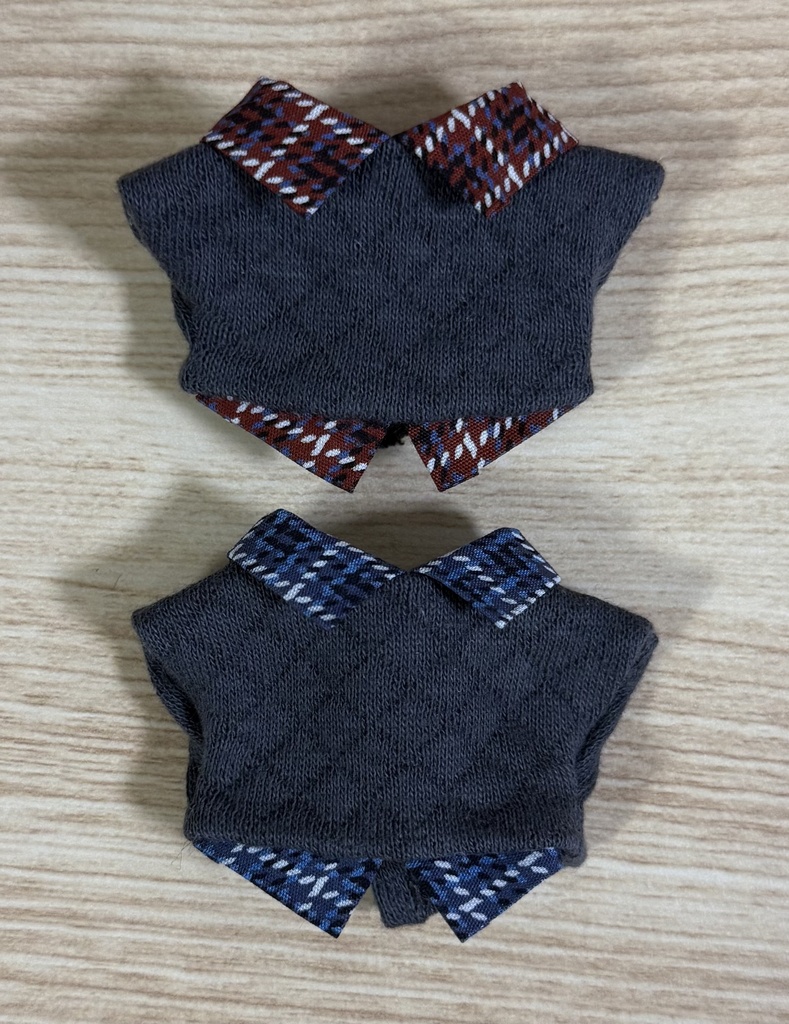 重ね着風ニット ダイヤ(灰)【10cm ぬい服】