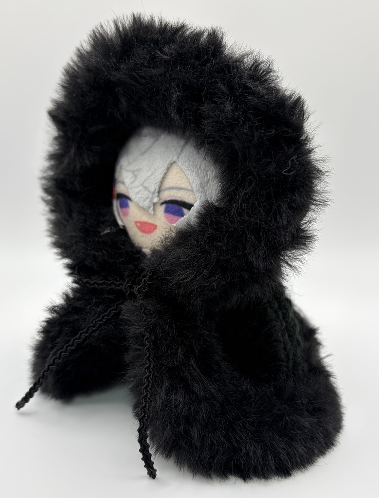 ぱぺ、いつぬいモデルのフードつきポンチョ