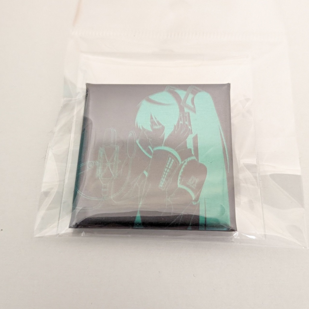 初音ミク　缶バッジ　柄b