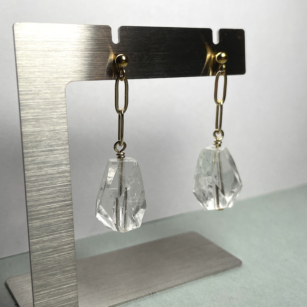氷のかけら クリスタルチェーンピアス