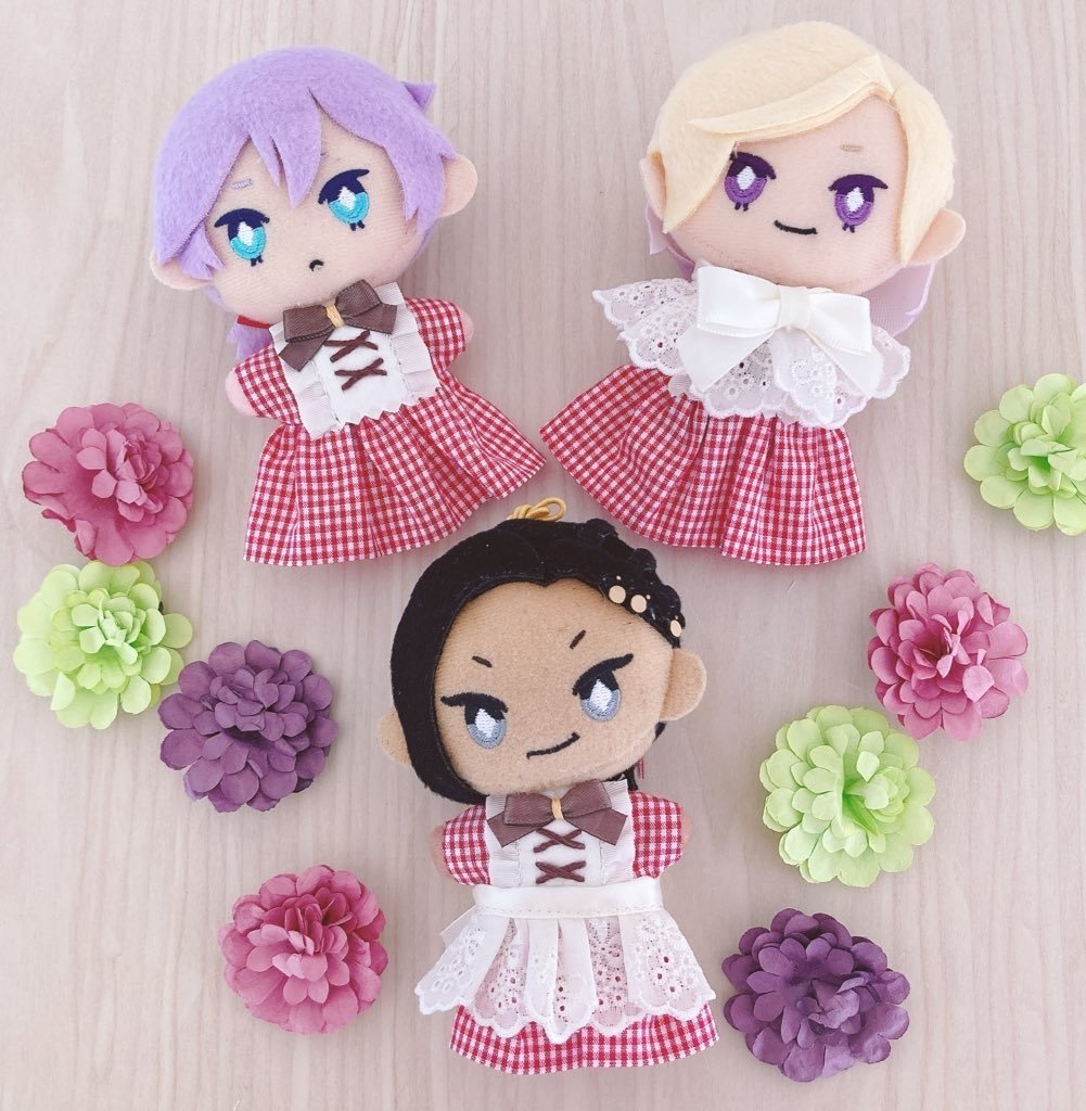 エプロン付きワンピース