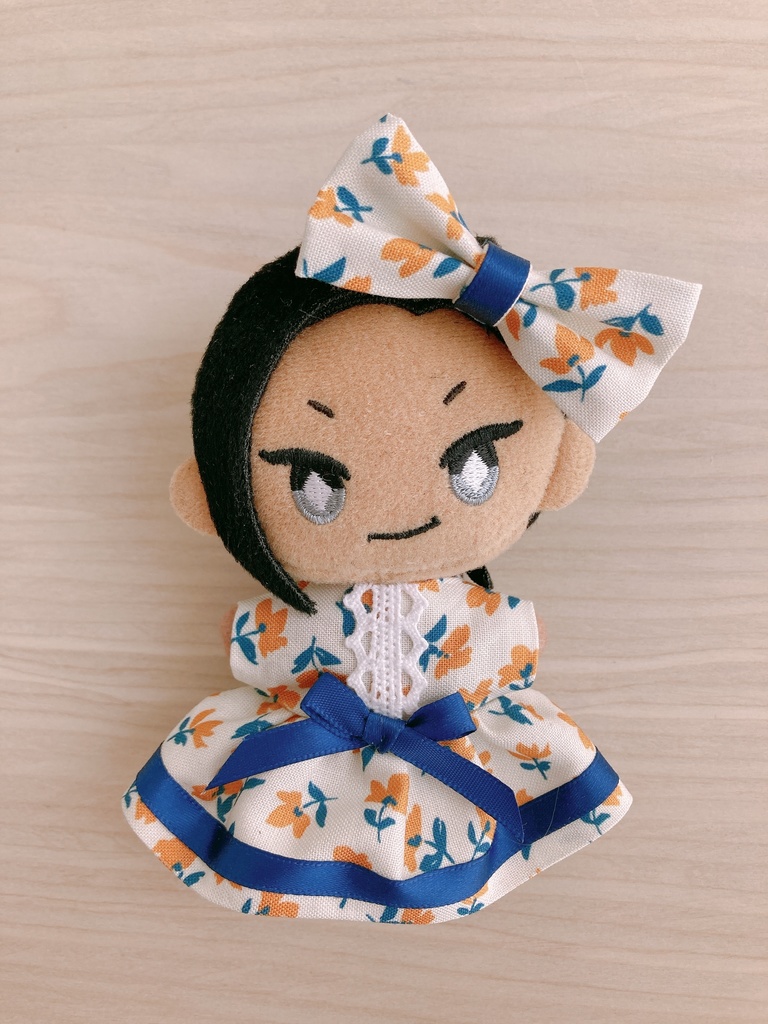 オレンジ花のワンピース