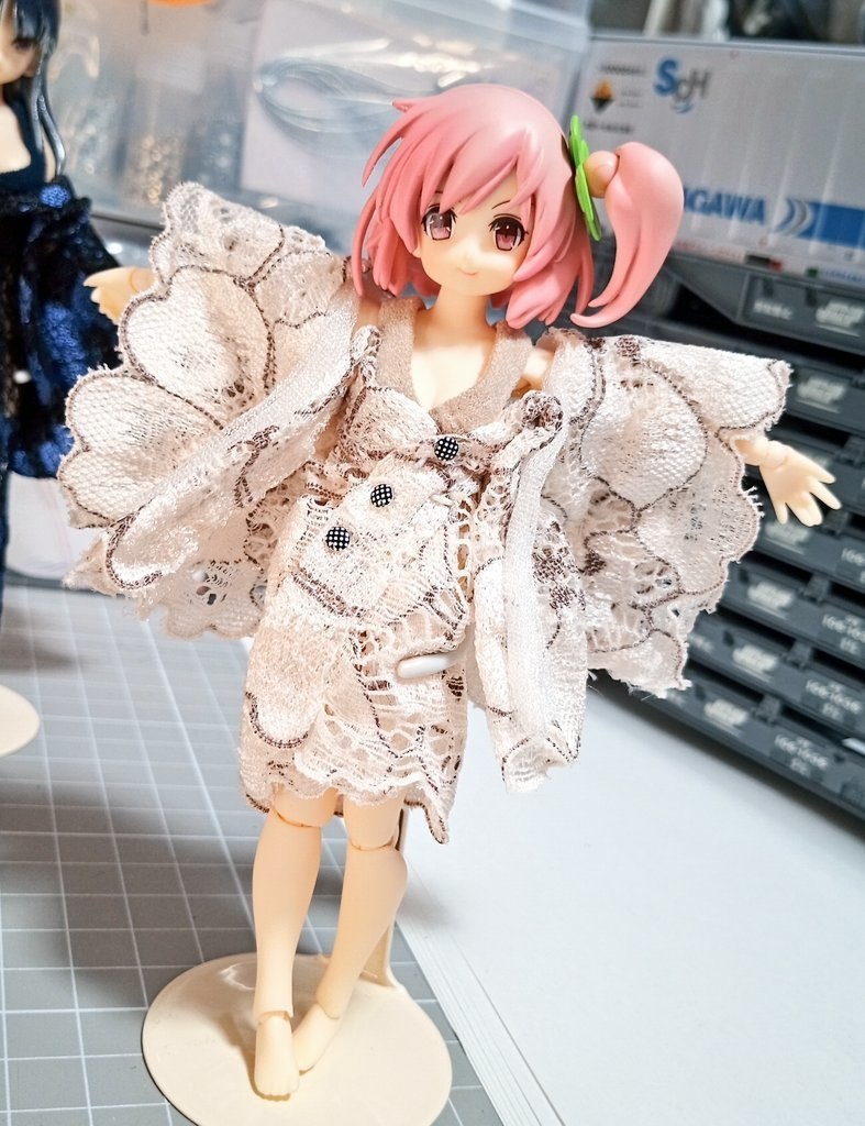 透けレースワンピ　ベージュ色【1/12サイズ服】