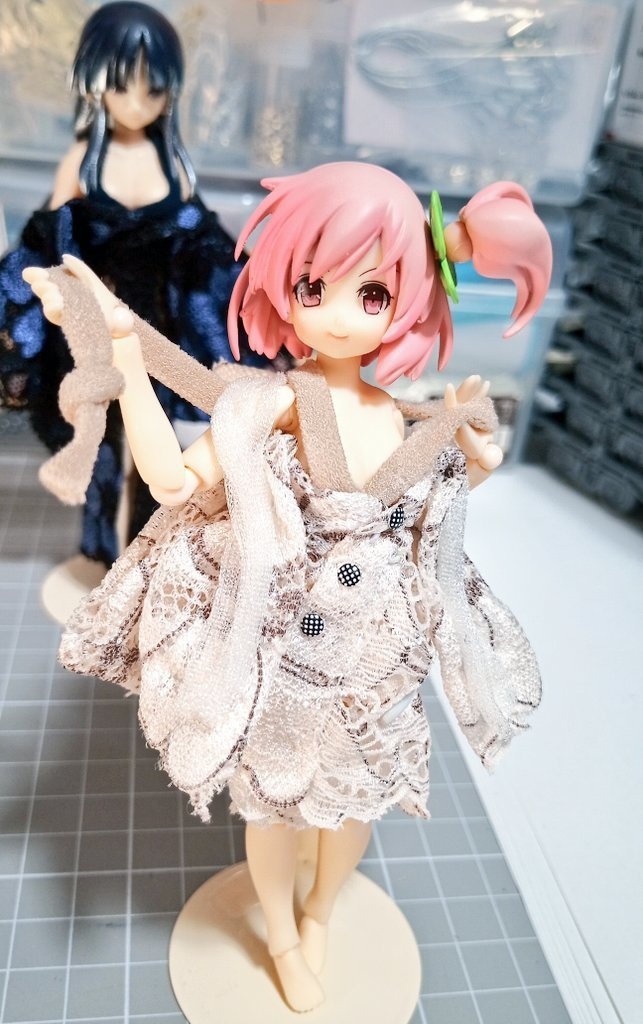透けレースワンピ　ベージュ色【1/12サイズ服】