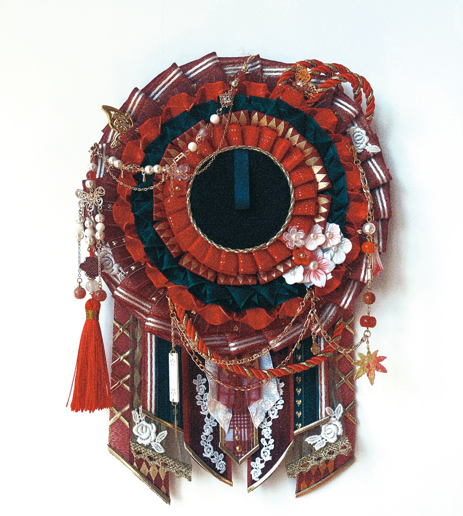 【お祈り*.°★* 新年✿】MMimiハンドメイドロゼット 超華麗赤系