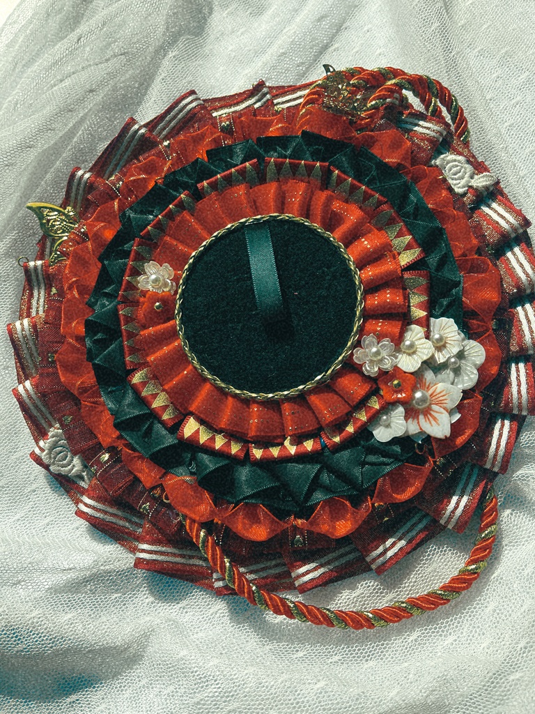 【お祈り*.°★* 新年✿】MMimiハンドメイドロゼット 超華麗赤系