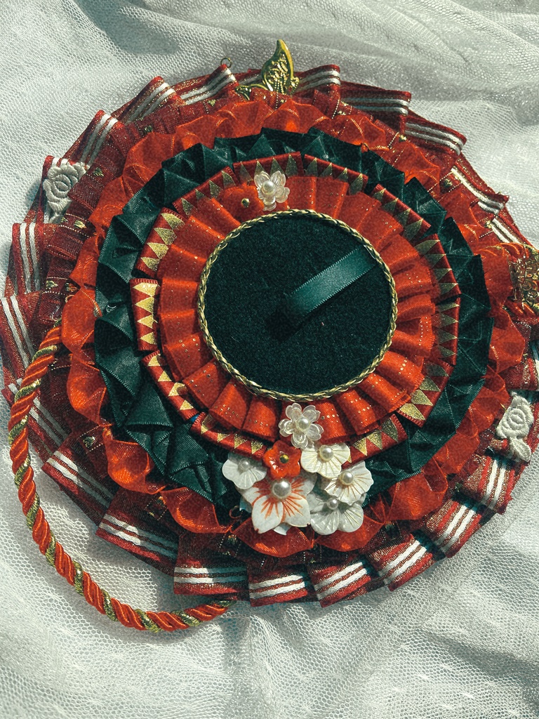 【お祈り*.°★* 新年✿】MMimiハンドメイドロゼット 超華麗赤系