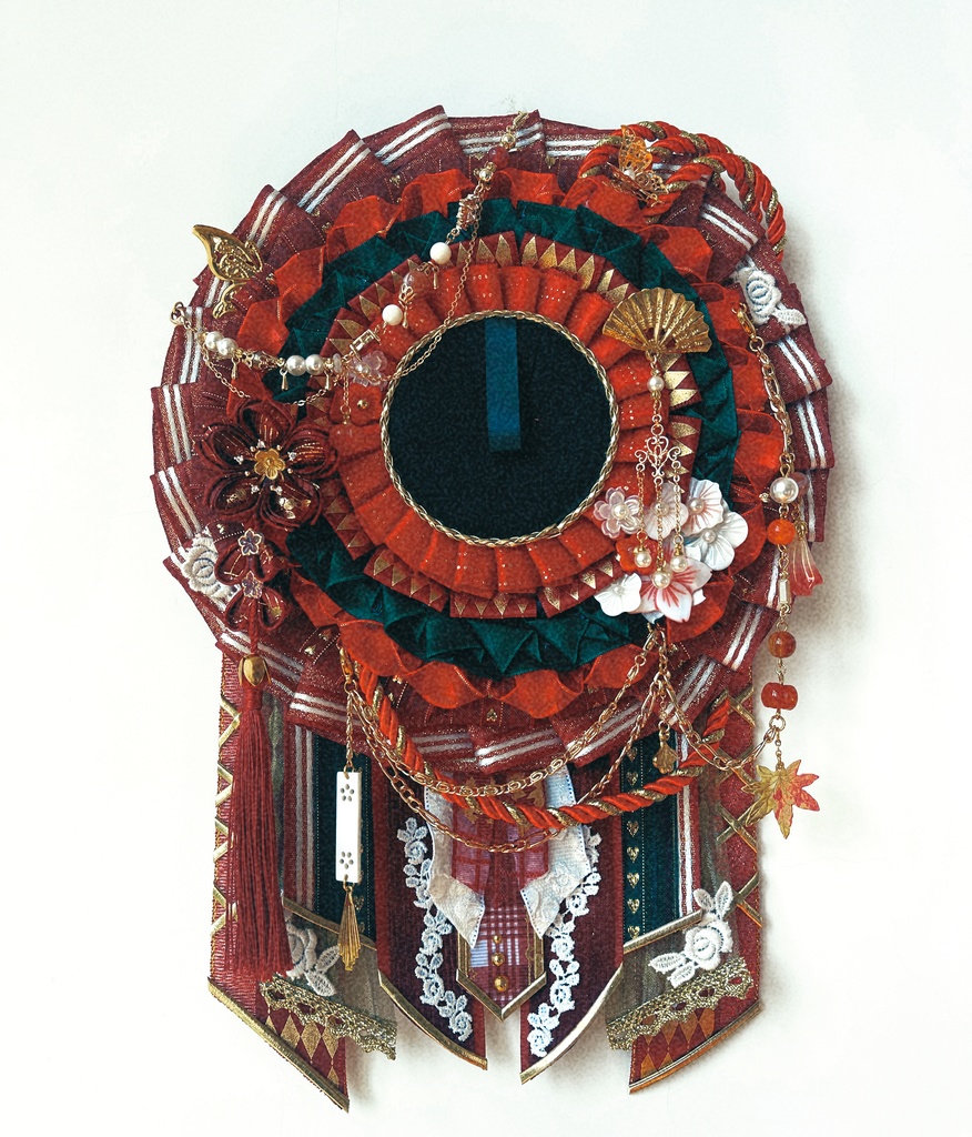 【お祈り*.°★* 新年✿】MMimiハンドメイドロゼット 超華麗赤系