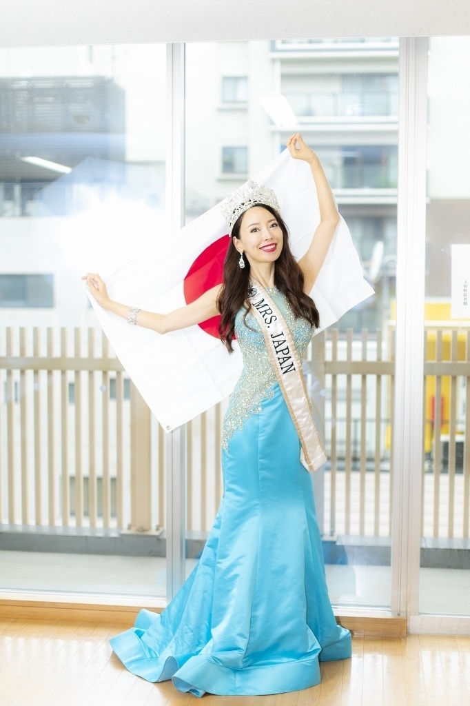 【QUEEN】ミセスコンテストグランプリ日本代表・川崎優季4th写真集