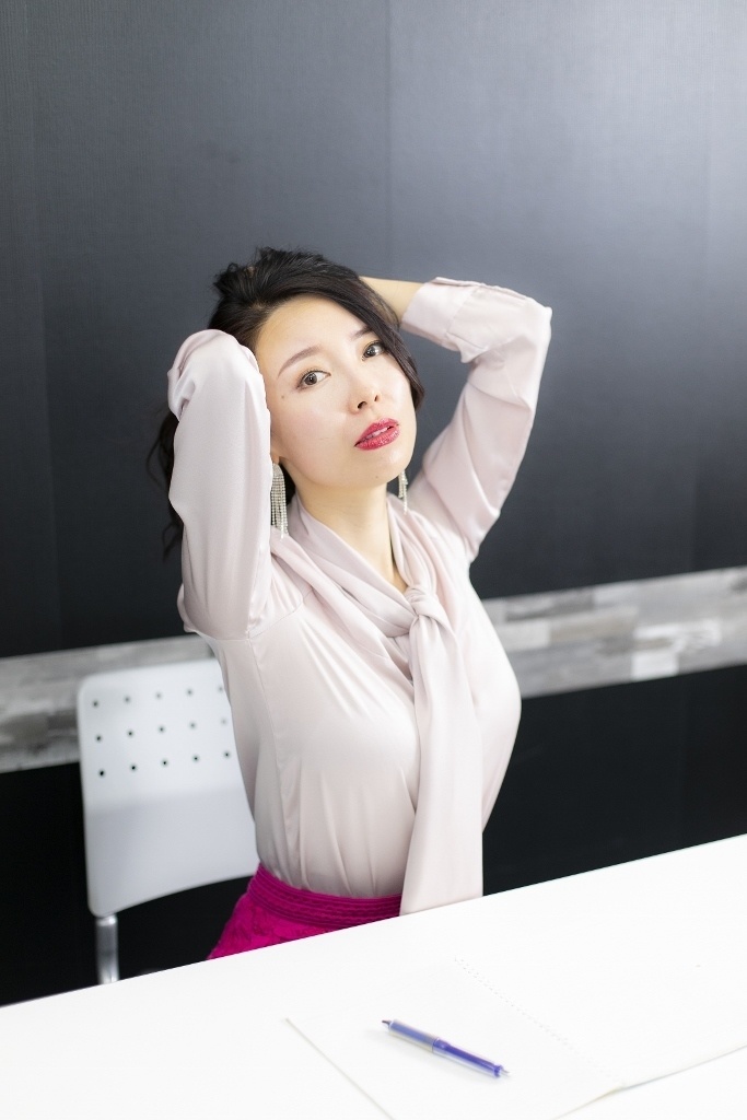 【QUEEN】ミセスコンテストグランプリ日本代表・川崎優季4th写真集