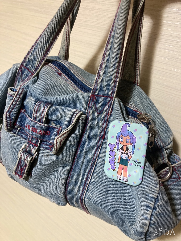 【缶バッジ】角巻由依子