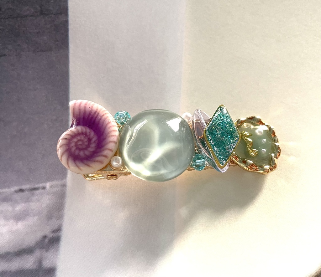 波打ち際のヘアクリップ