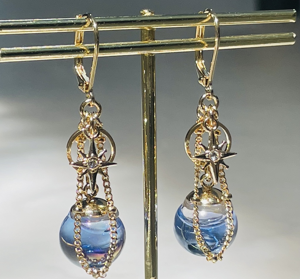 リキッド入りガラスドームのアクセサリー　⭐︎イヤリング/ピアス