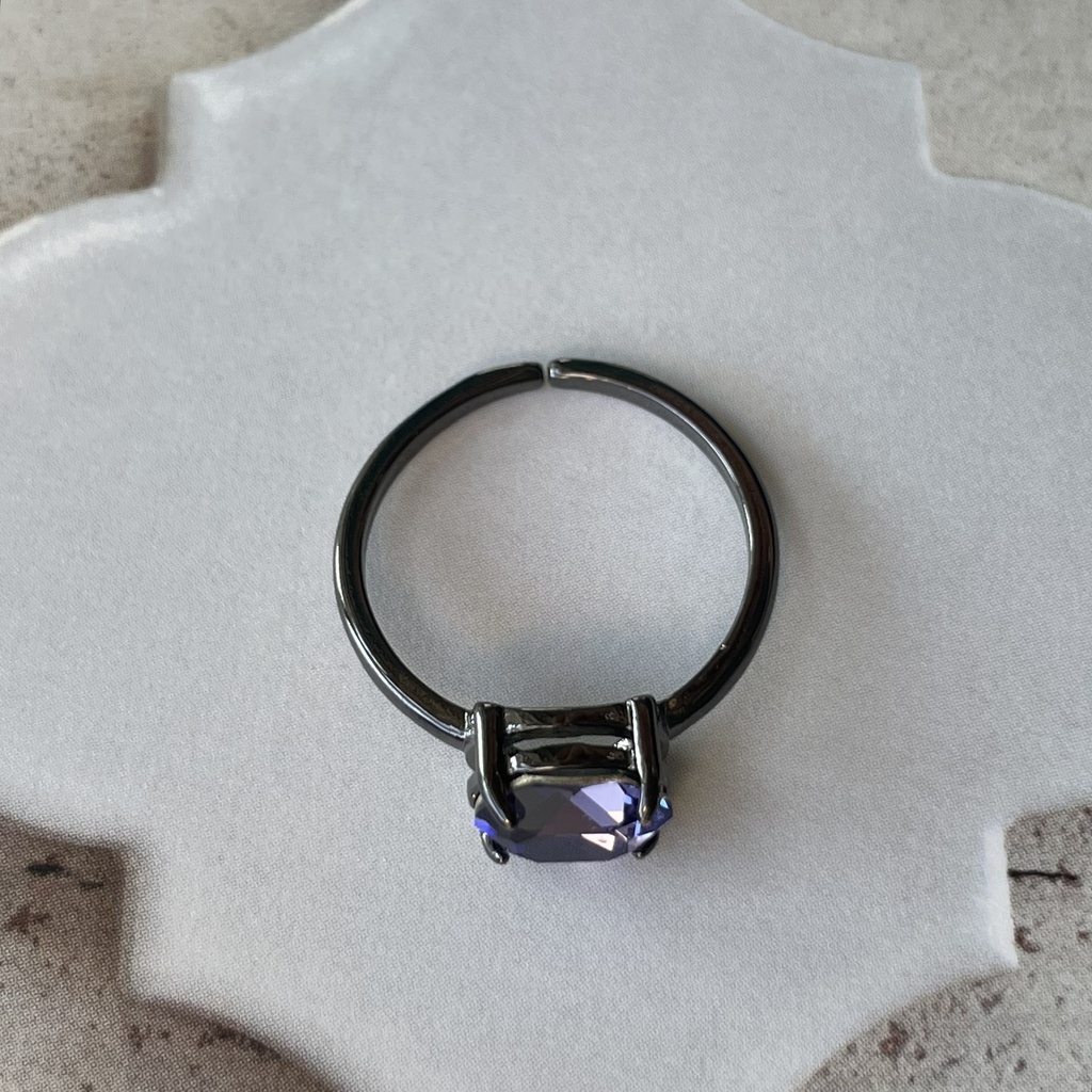 ビジューリング ブラック×パープル