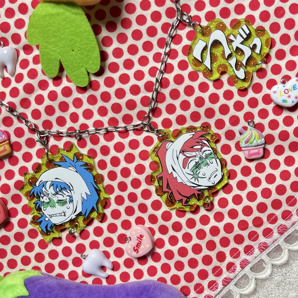 びっくり顔六ろアクリルキーホルダー