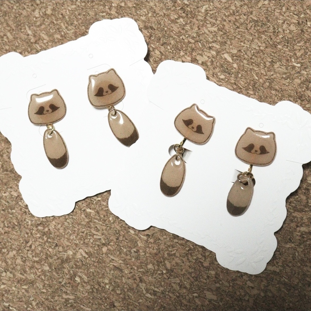 【3/8迄発送】しっぽゆらゆらたぬきピアス/イヤリング