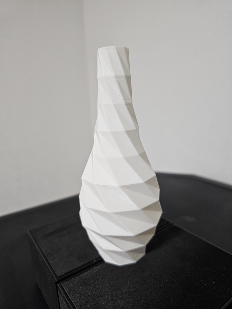 菱凹Vase 花瓶