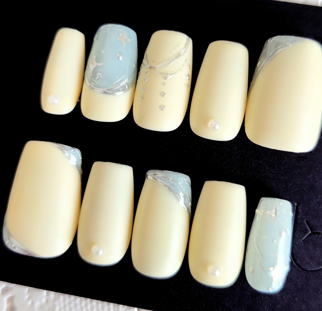 フローズンホワイトチョコレート ネイルチップ | ショートバレリーナ ブルー 水色 チョコミント 003003