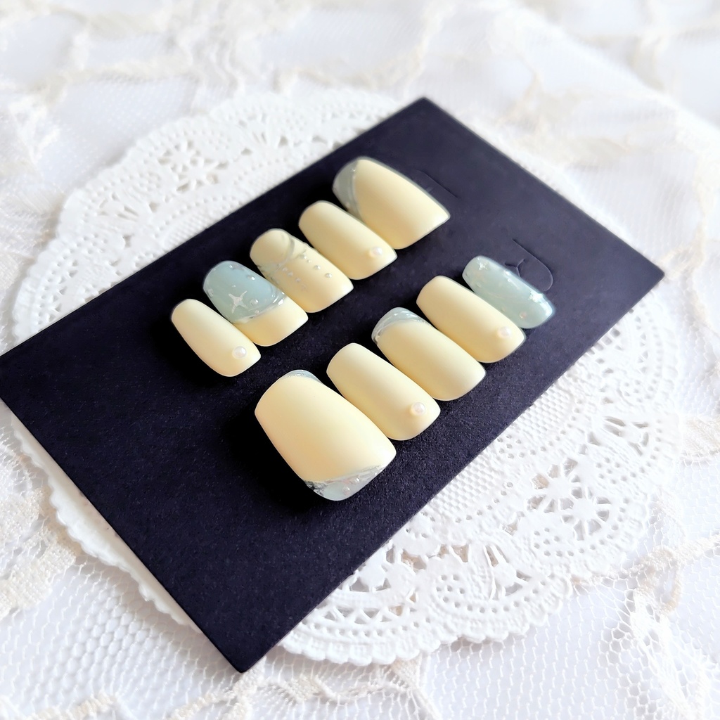 フローズンホワイトチョコレート ネイルチップ | ショートバレリーナ ブルー 水色 チョコミント 003003