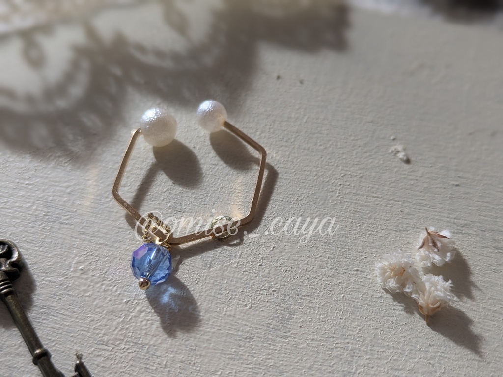 六角形のイヤーカフ