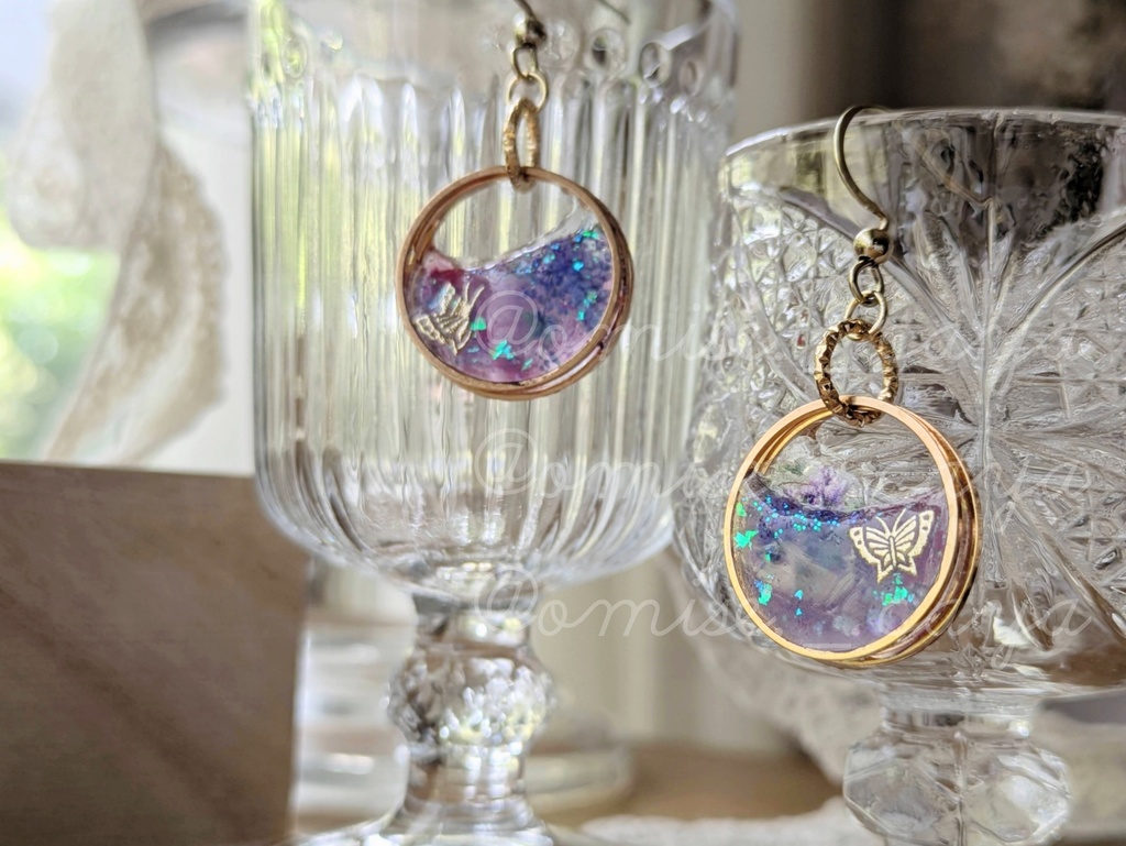 藤の花と蝶の三層ピアス