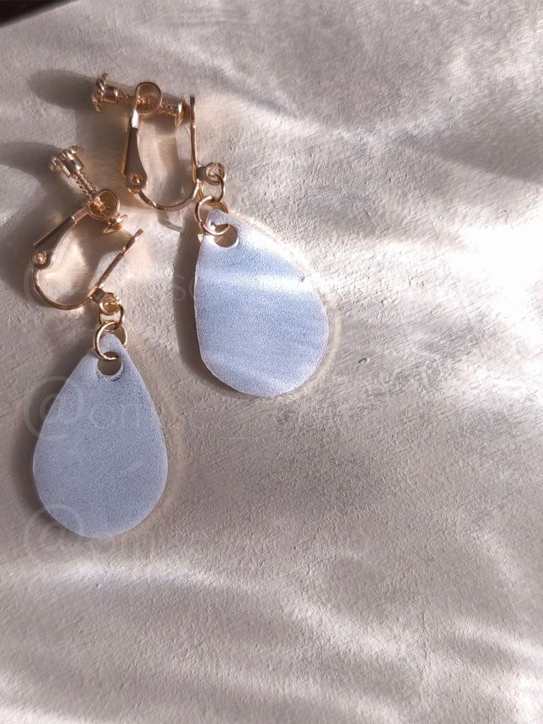 水紋のペイントイヤリング