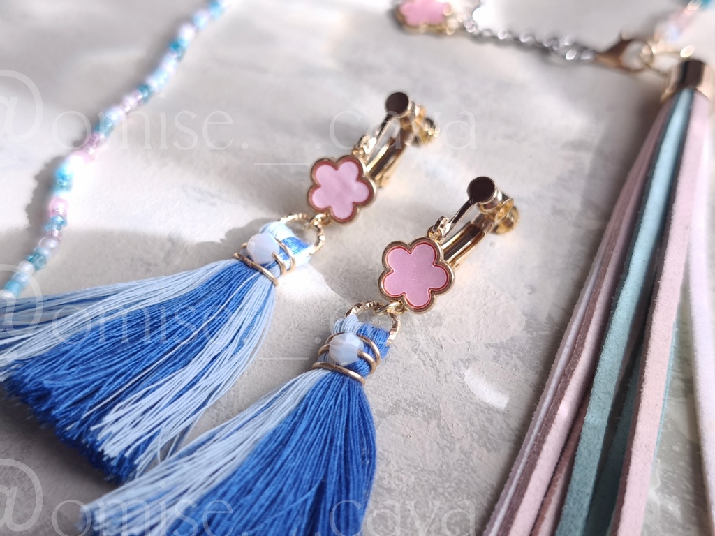 見つめ合う瞳のイヤリング