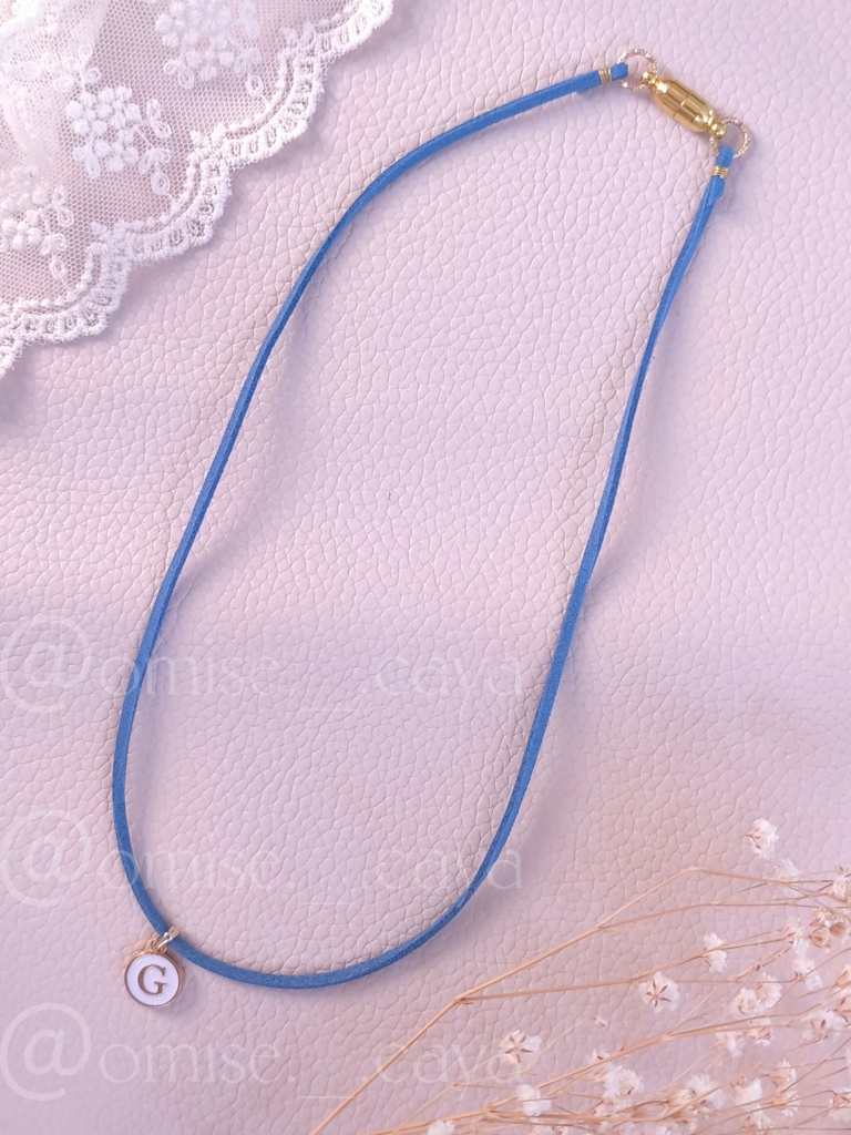 スエードコードのネックレス