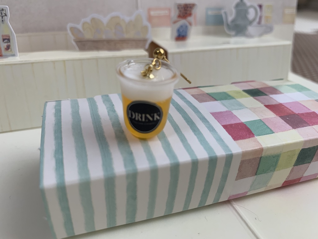 お祭りビールのピアス